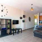 Апартаменты Superlative With Spectacular Ocean Views