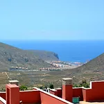 Superlative With Spectacular Ocean Views Апартаменты