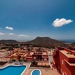 Superlative With Spectacular Ocean Views Апартаменты