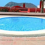 Апартаменты Superlative With Spectacular Ocean Views *