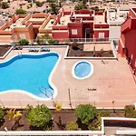 Superlative With Spectacular Ocean Views Апартаменты *