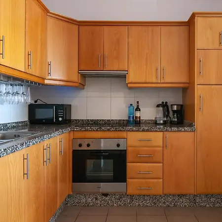 Superlative With Spectacular Ocean Views Апартаменты *