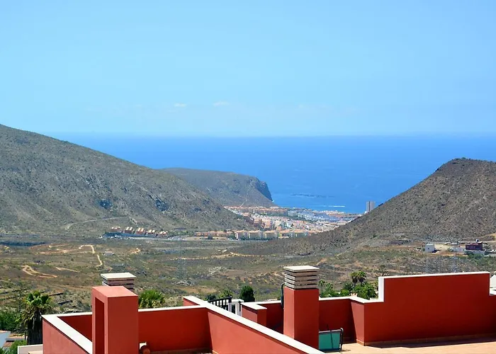 Superlative With Spectacular Ocean Views דירה