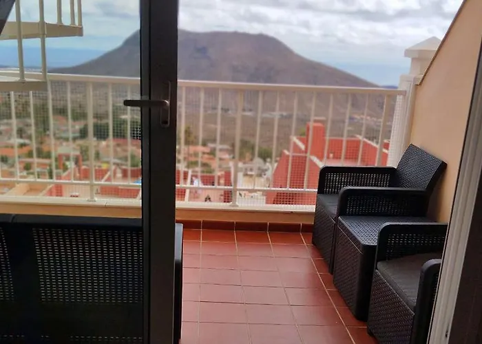 Superlative With Spectacular Ocean Views דירה *